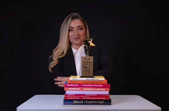 SEMINAR "SI TË SHKRUAJ NJË LIBËR HAP PAS HAPI DERI TE BOTIMI"